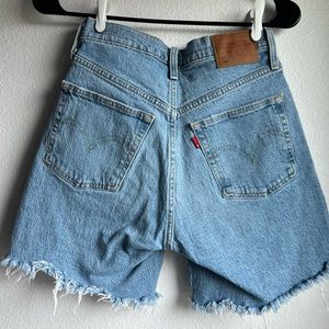 Levi’s Mid-Thigh Distressed Denim Shorts